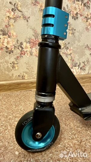 Трюковой самокат Reaction