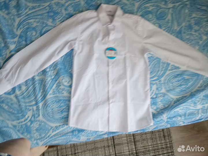 Рубашка белая новая