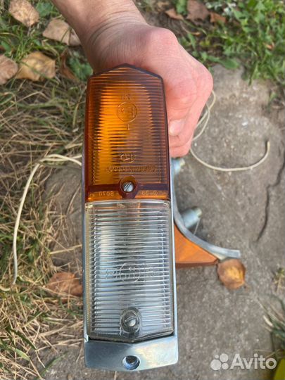 Подфарник на Москвич 112-Б