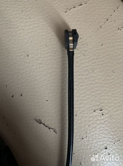 Датчик износа задних тормозных колодок Х3 Е83