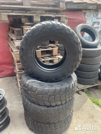 Kumho Road Venture MT51 285/75 R16