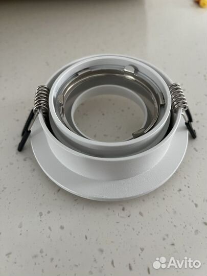 Светильник потолочный встраиваемый