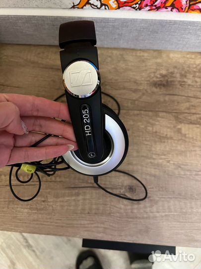 Dj контроллер+ sennheiser hd205