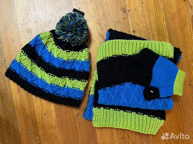 Комплект шапка, шарф и перчатки
