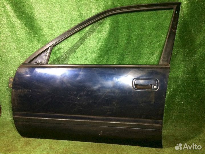 Дверь передняя левая Nissan Avenir W10 Синяя царап