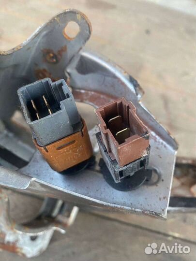 Педаль тормоза Nissan teana j32