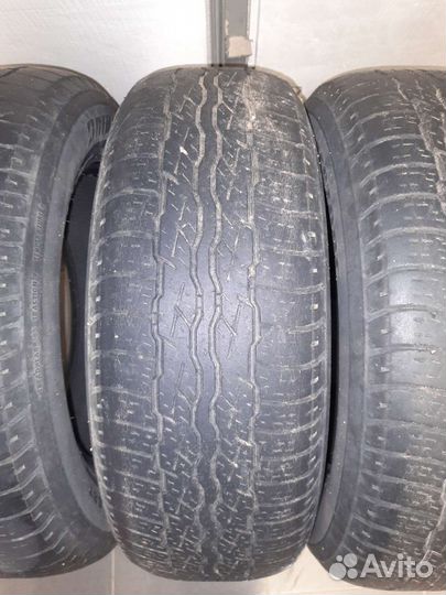 Bridgestone Dueler H/T D687 225/65 R17 T