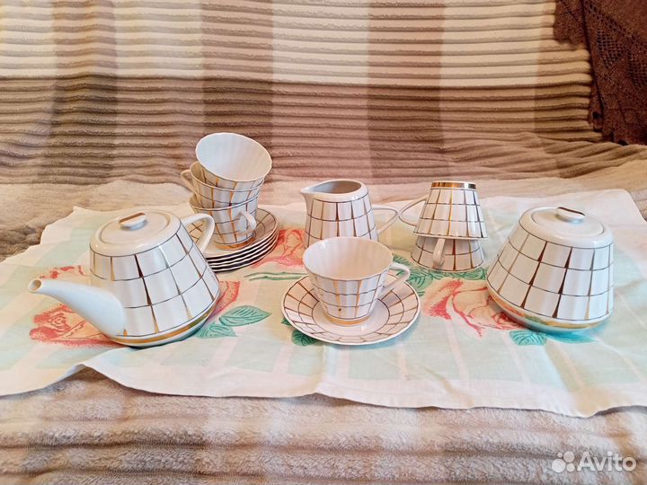 Чайный сервиз Золотая клетка