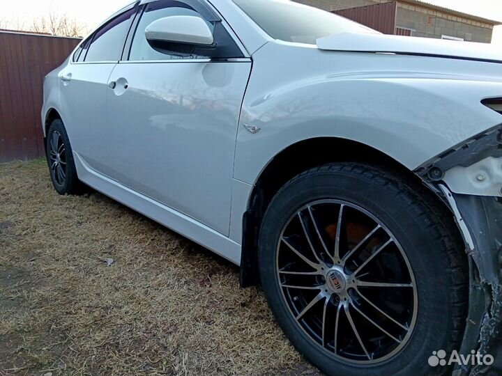 Mazda 6 2.0 AT, 2011, битый, 178 000 км