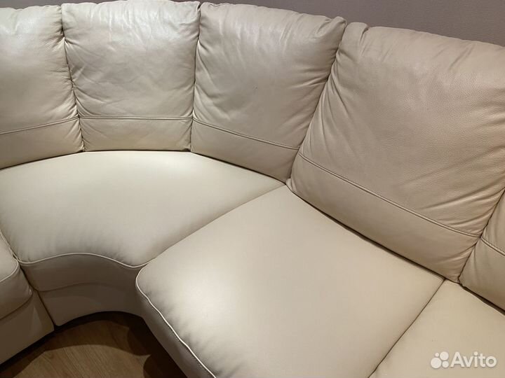 Кожаный угловой диван бу