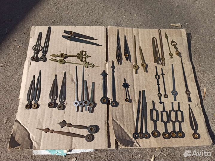 Запчасти от часов 