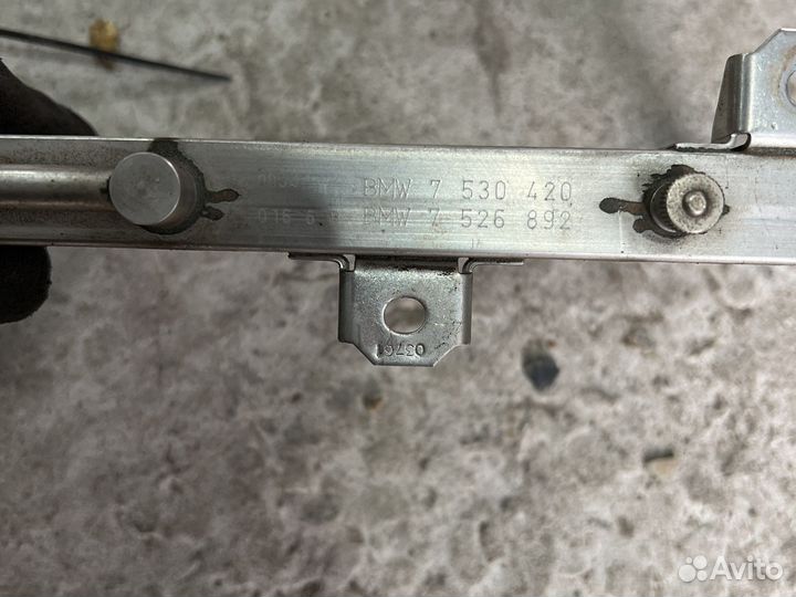 Топливная рампа с форсунками BMW 3 E90