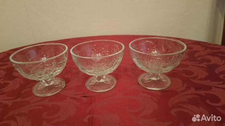 Вазочка на ножке