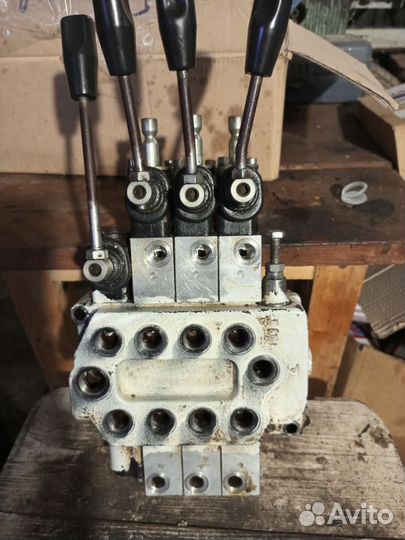 Распределитель гидравлический на апт-17М