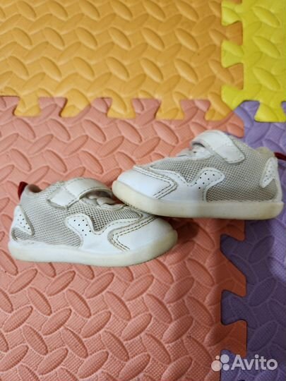 Кроссовки детские