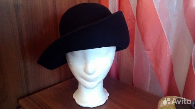 Новая черная фетровая шляпа