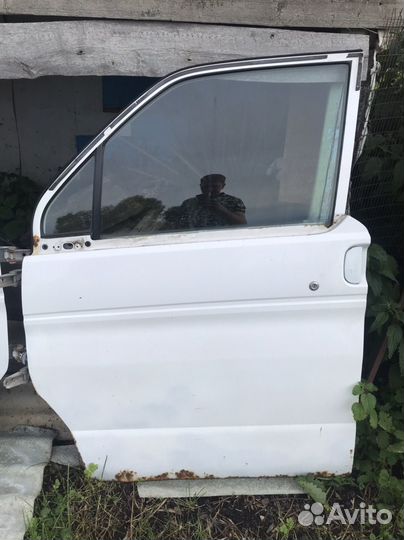 Двери Mazda Bongo Friendee