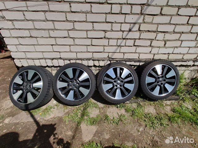 R18 Bridgestone Blizzak VRX 225/45, PCD 5x114.3 DIA 67.1