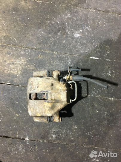 Суппорт тормозной передний правый Audi A4