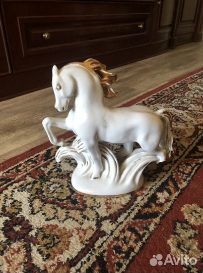 Фарфоровые статуэтки