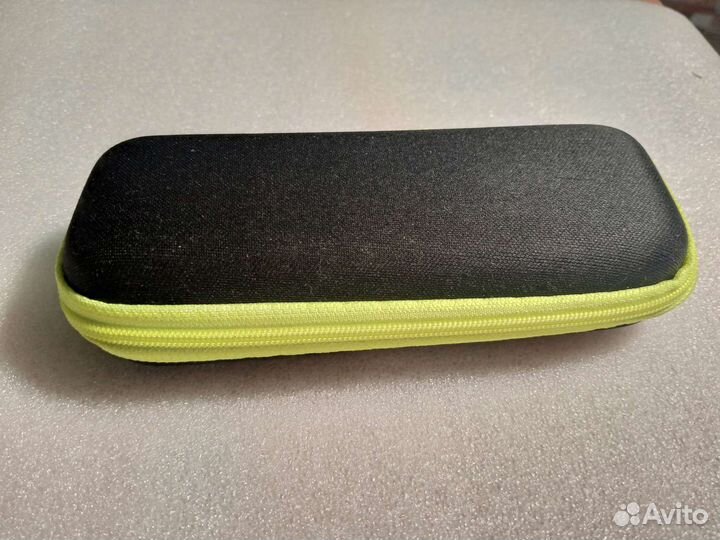 Солнцезащитные очки, чехол