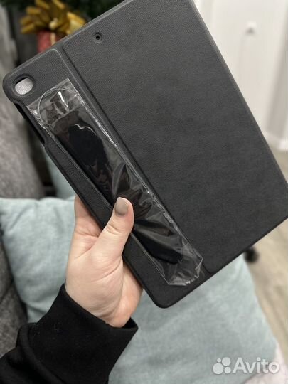 Чехол на iPad 2018 9.7