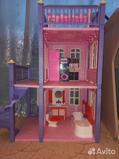 Кукольный домик с мебелью