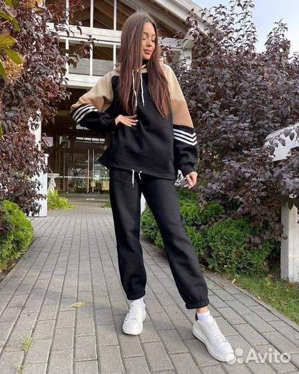 Спортивный костюм женский на флисе 42-44 рр