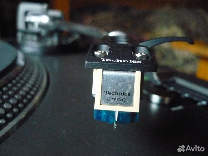 Technics SL-1200 MK 5 + Technics EPC-270C