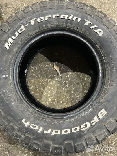 Bfgoodrich Mud-Terrain T/A KM2 265/75 R16
