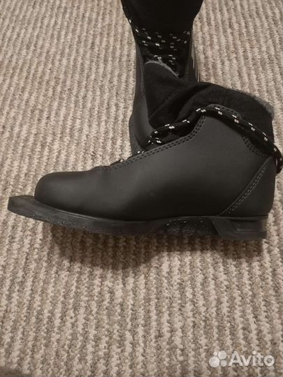 Лыжные ботинки классические