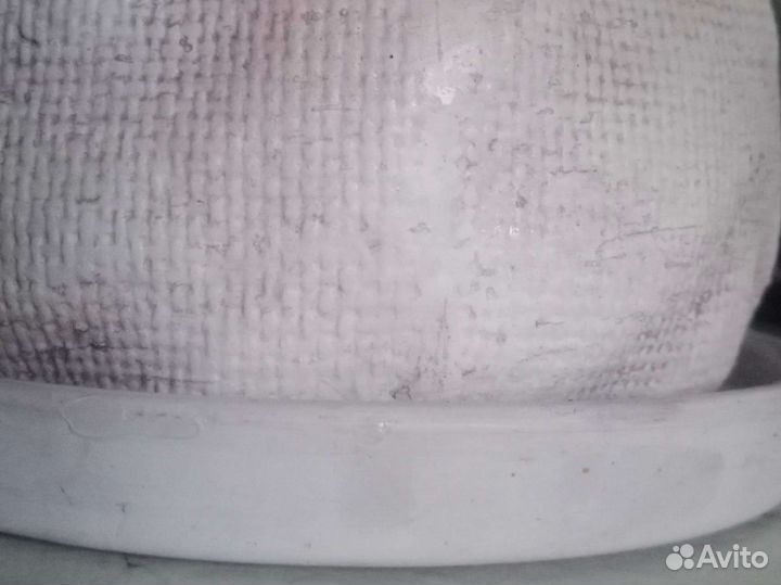 Глиняный горшок для цветов