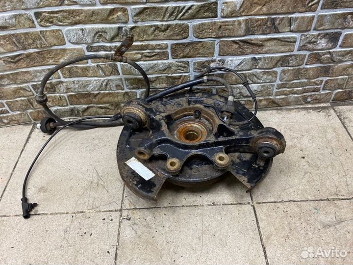 Кулак поворотный задний Land Rover Range Rover