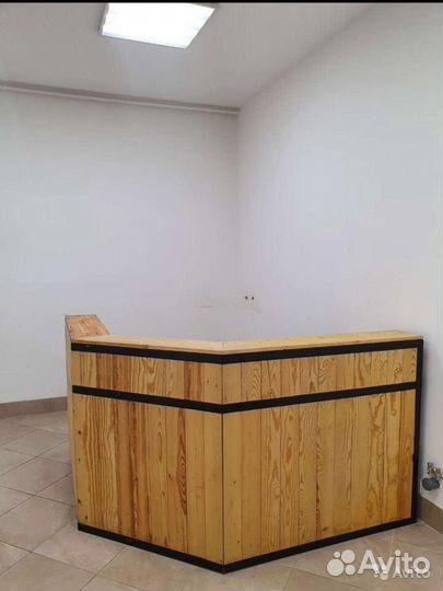 Стойка ресепшн