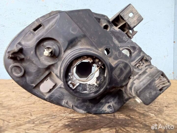 Передняя правая фара Renault Kangoo 1 рестайлинг