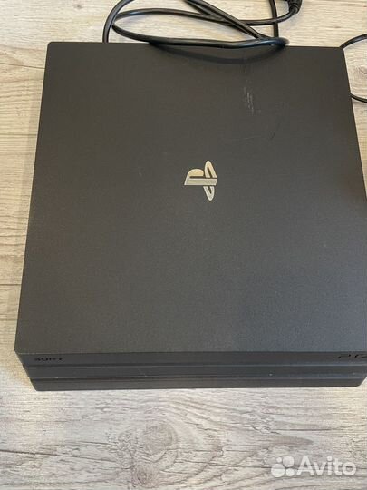 Игровая приставка ps4 pro