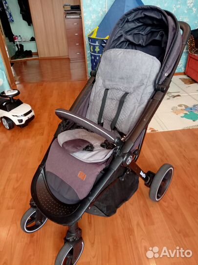 Продам прогулочную коляску BabyZz всесезонную