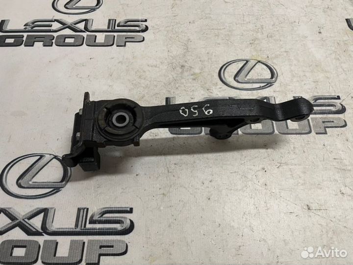 Кронштейн редуктора левый Toyota Land Cruiser