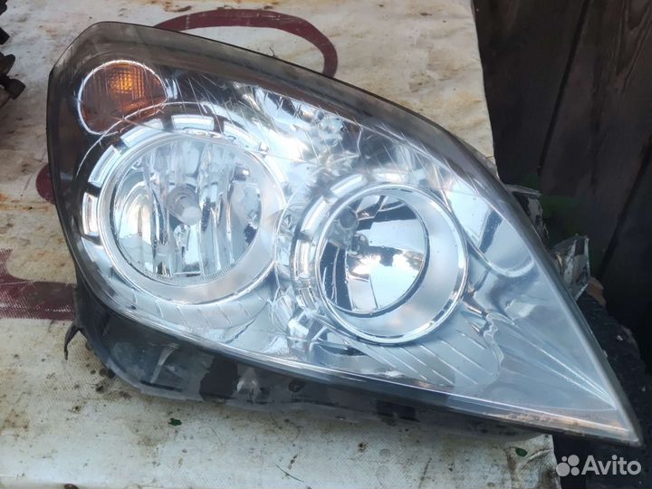 Фара передняя правая opel astra h