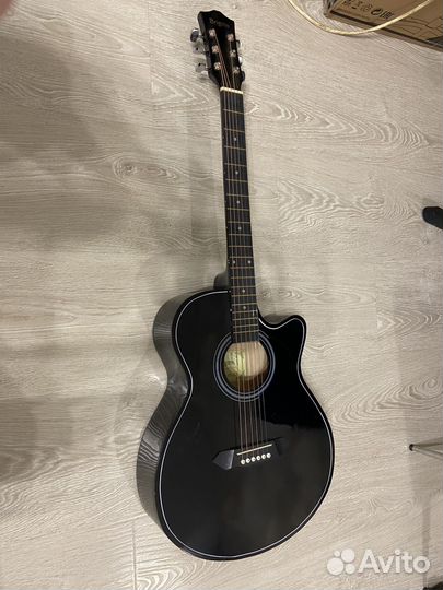 Гитара акустическая