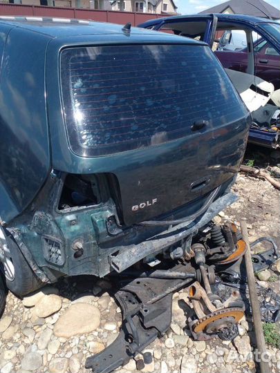 Крышка багажника Фольксваген Гольф 4