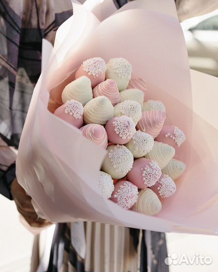 Клубника в шоколаде вкусный букет