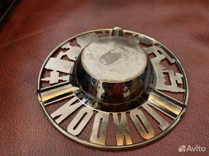 Три оригинальные пепельницы