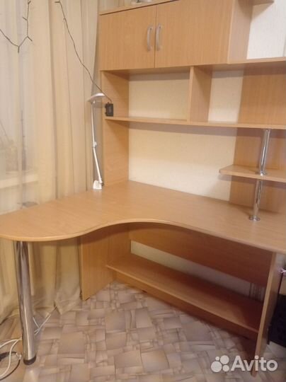 Компьютерный стол