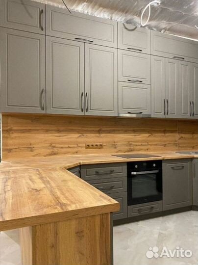 Кухня новая