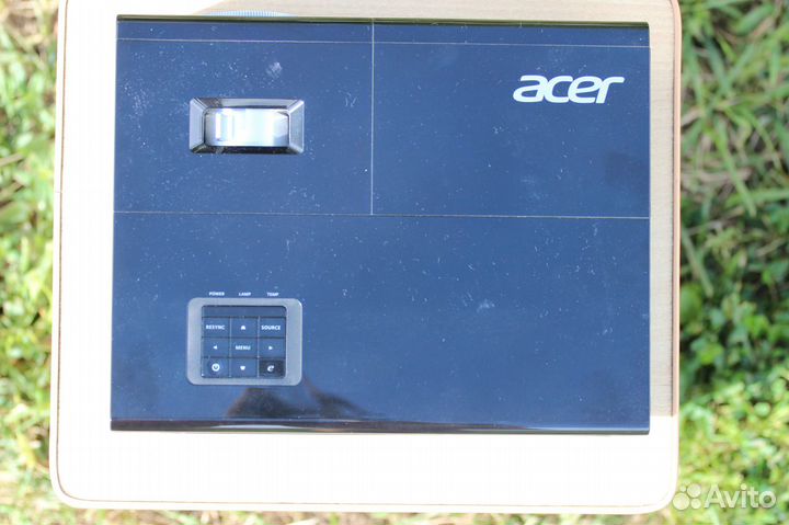 Проектор acer X1270 DLP+навесной экран+vga