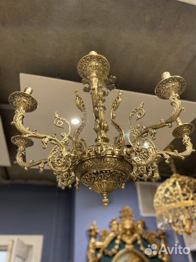 Люстра бронзовая классика