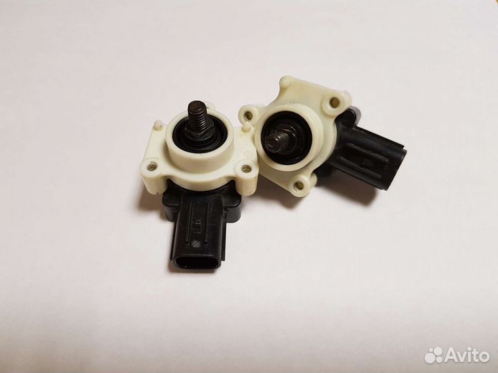 Датчик положения кузова Lexus LS 460, LS 600