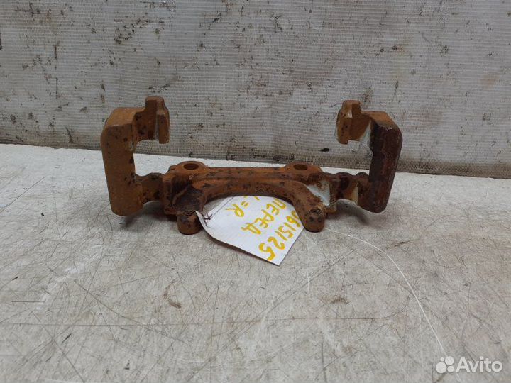 Скоба суппорта переднего Audi A4 B5 1994-2001