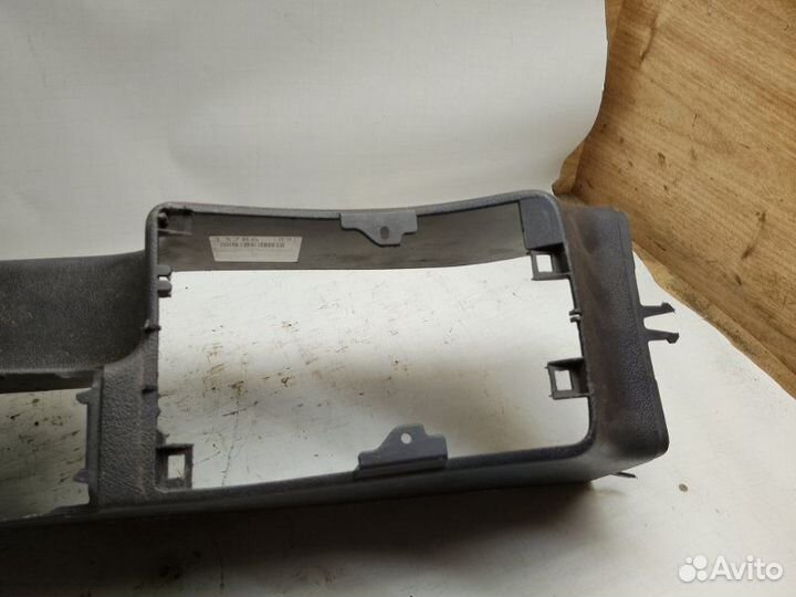 Консоль между сидений Mercedes-Benz A-Class W168